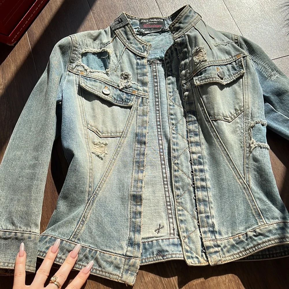 Dolce & Gabbana Embellished Light Blue Denim Jacket with Rhinestone Collar